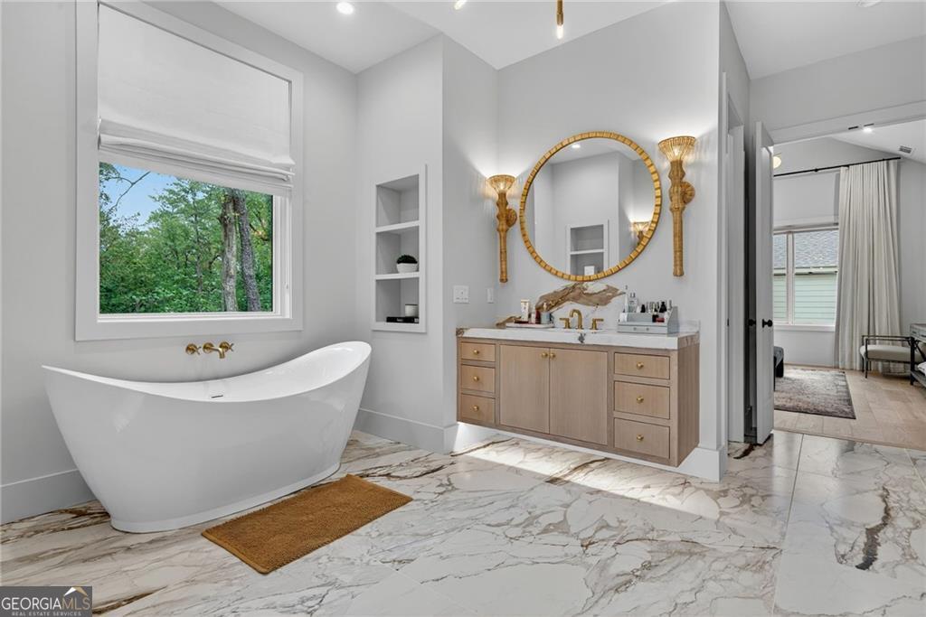 2623 Winding Lane NE