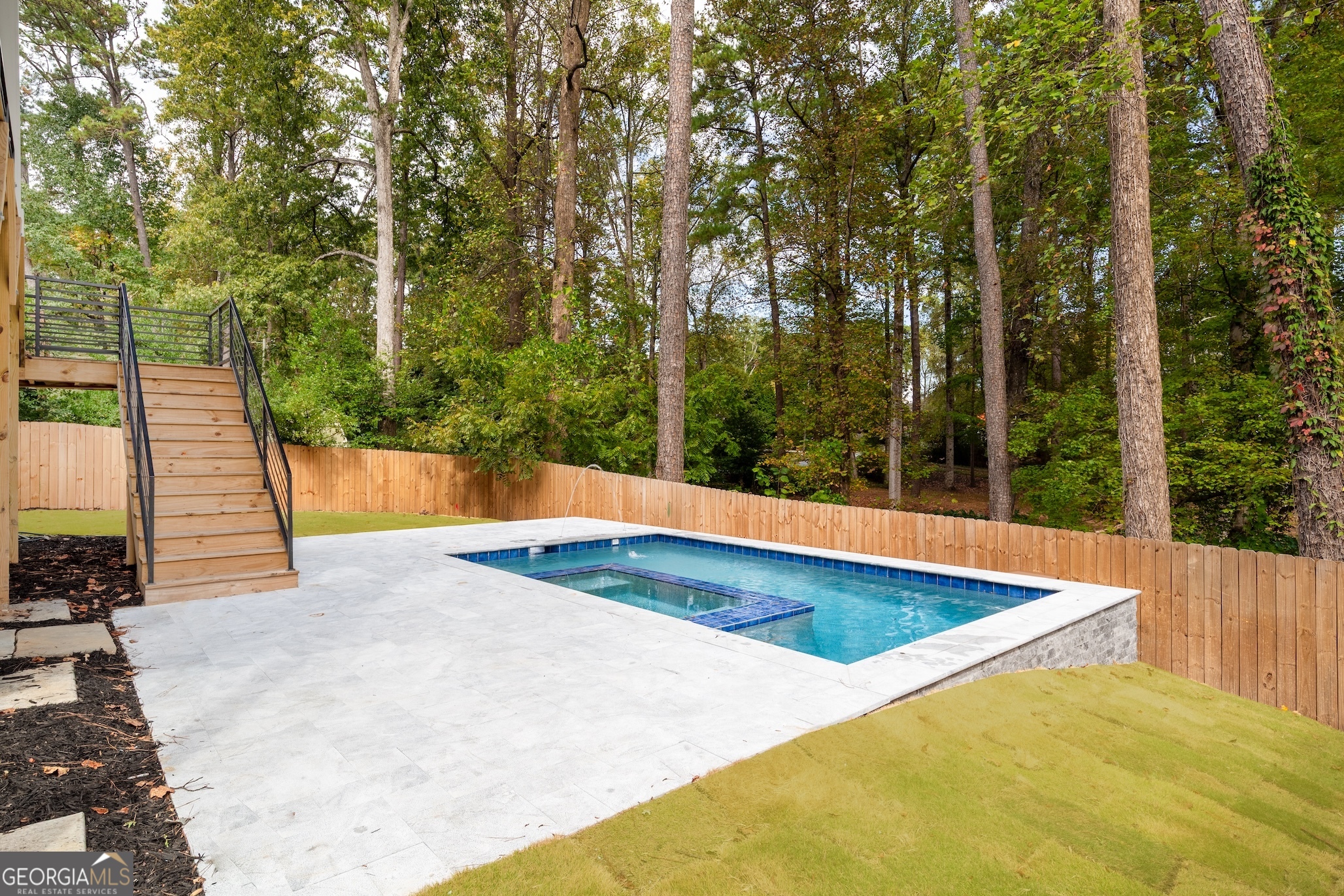 2623 Winding Lane NE