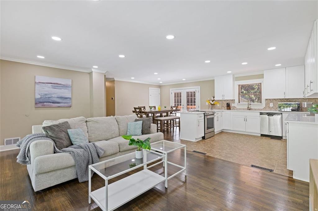 1498 Sanden Ferry Drive