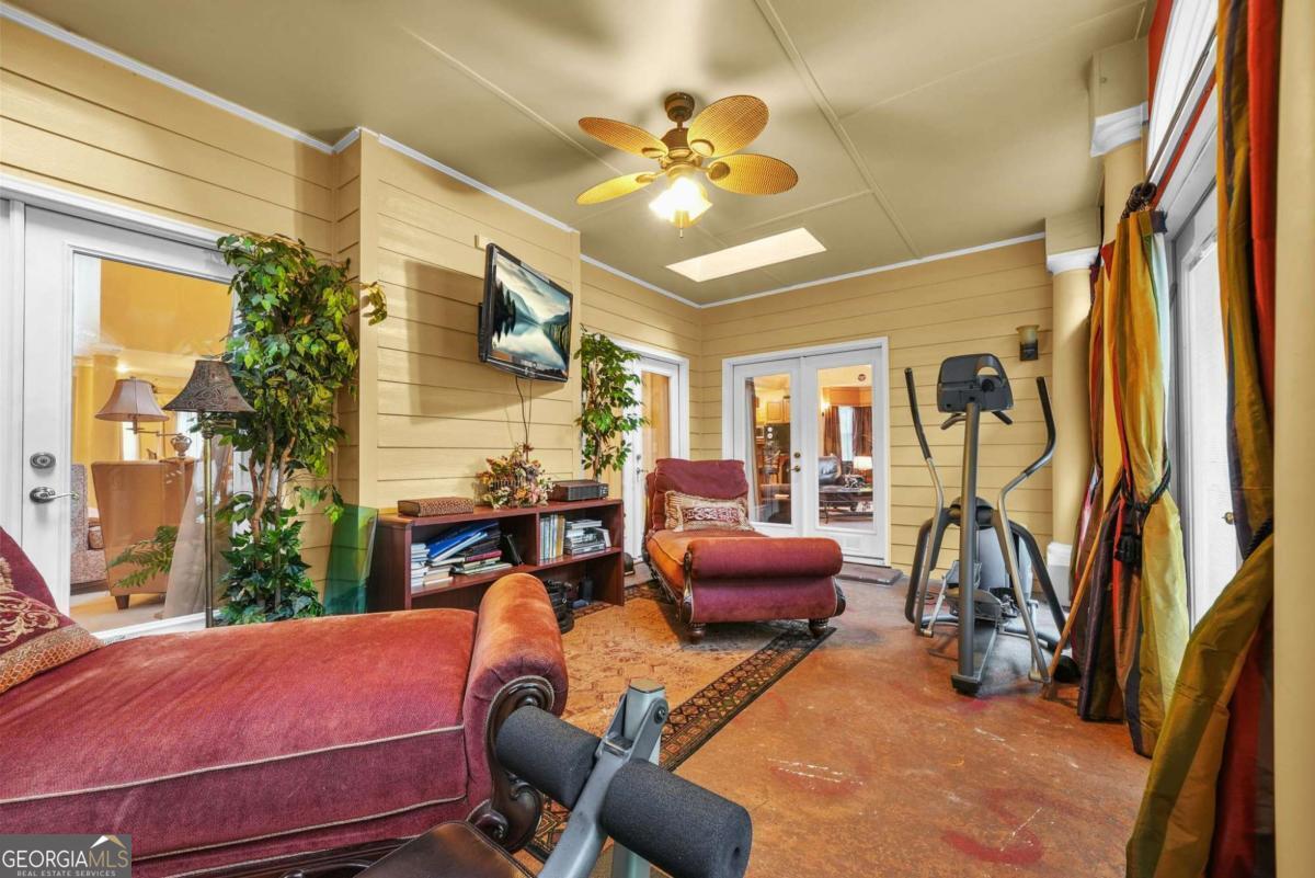 226 Long Island Drive