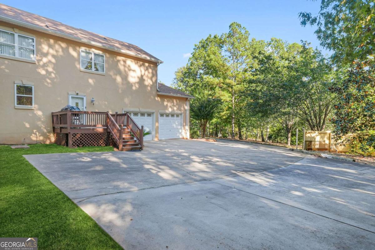 226 Long Island Drive