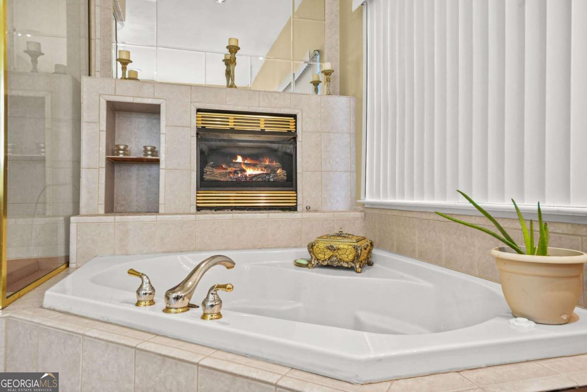 226 Long Island Drive