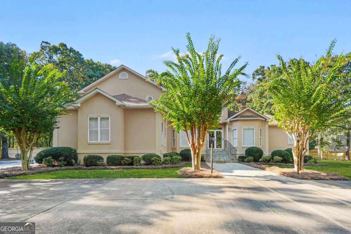 226 Long Island Drive