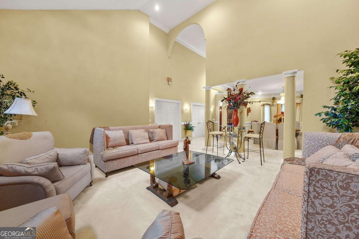 226 Long Island Drive