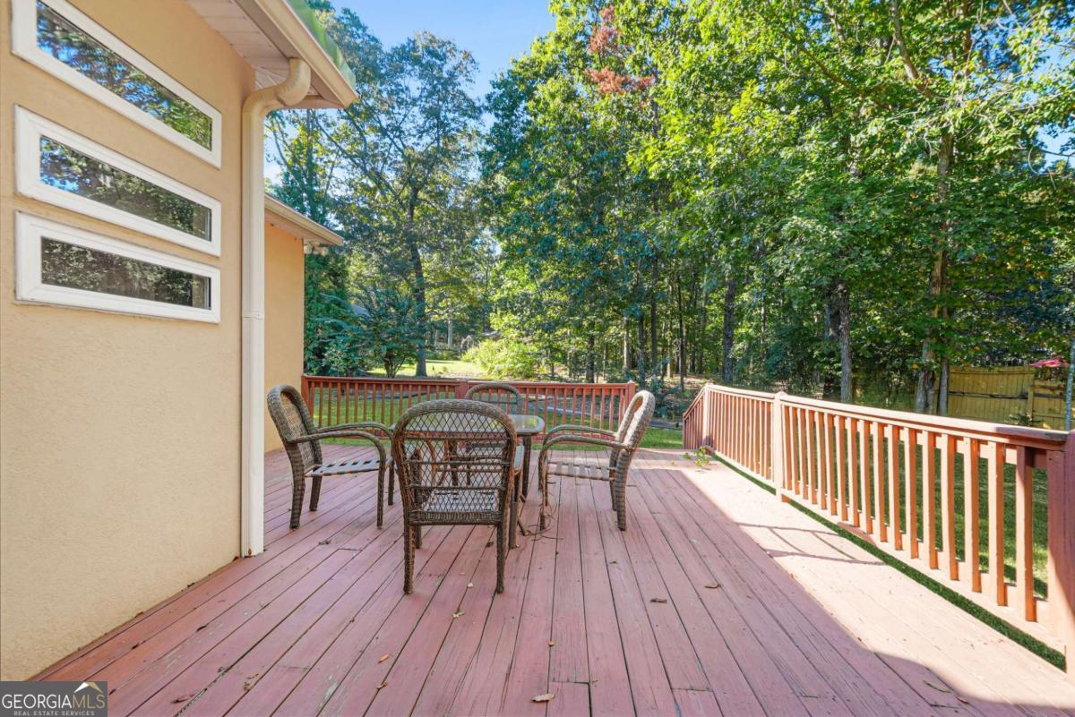 226 Long Island Drive