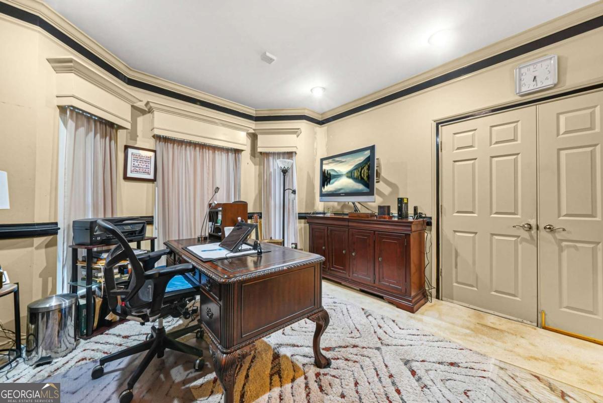 226 Long Island Drive