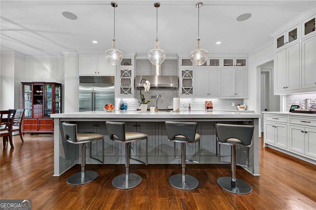 976 Ferncliff Road NE