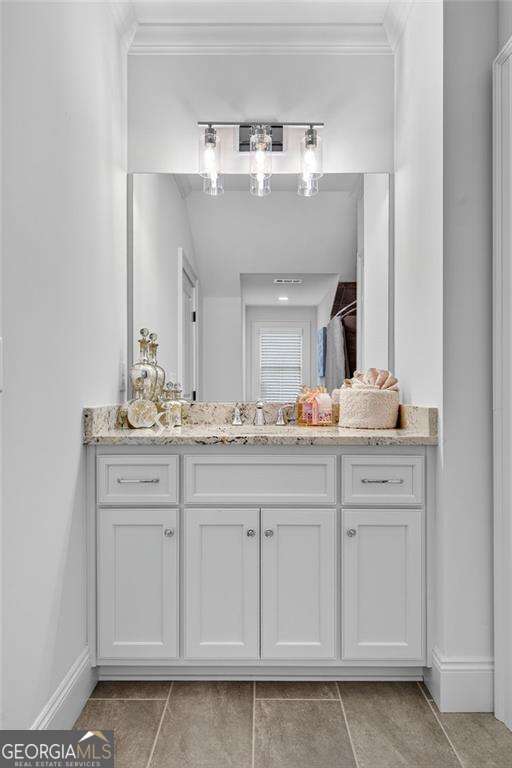 976 Ferncliff Road NE