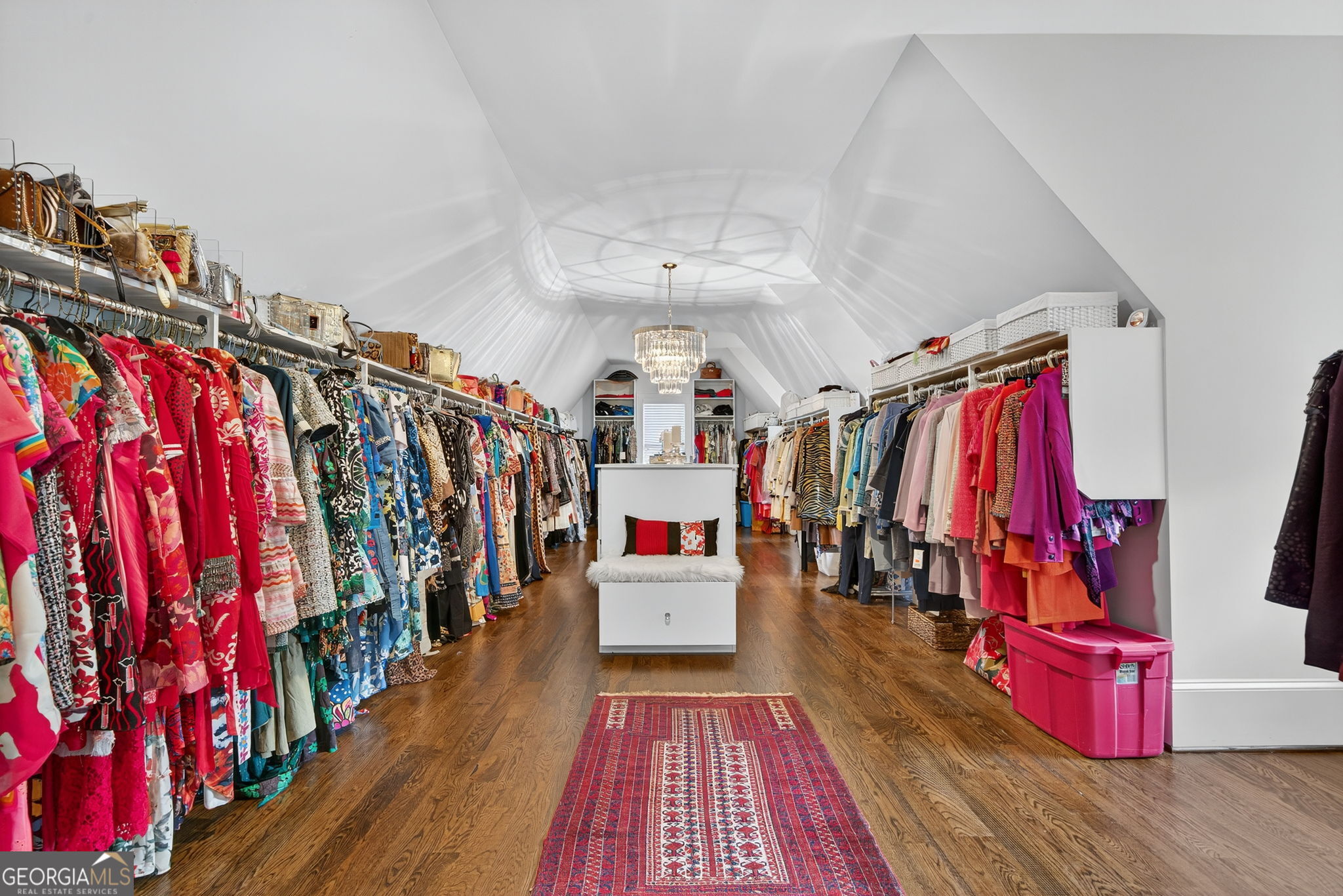 976 Ferncliff Road NE