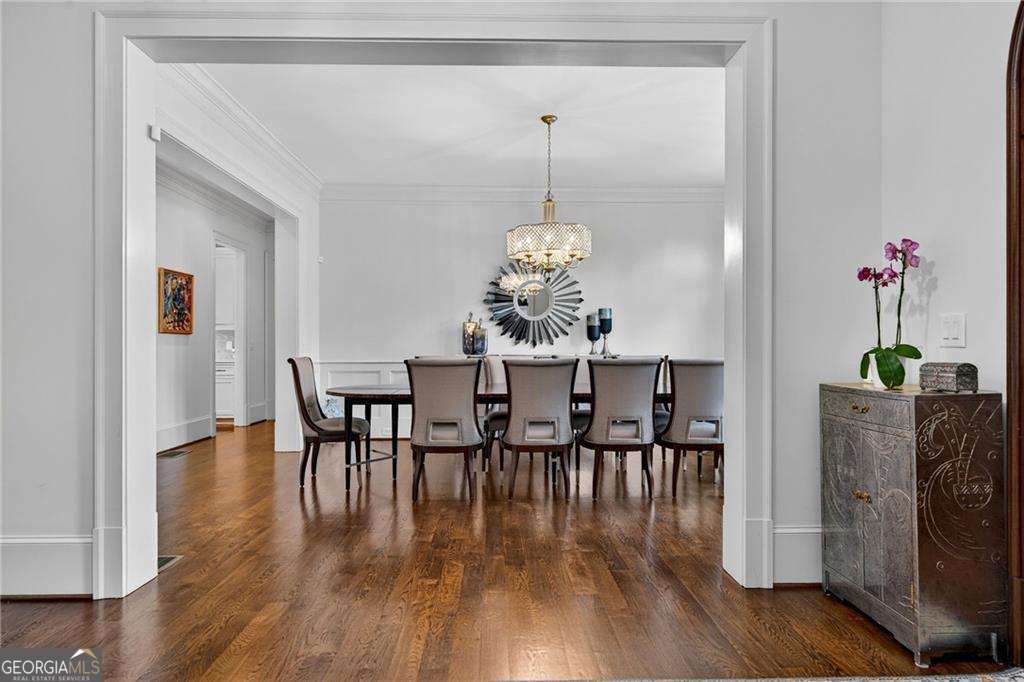 976 Ferncliff Road NE