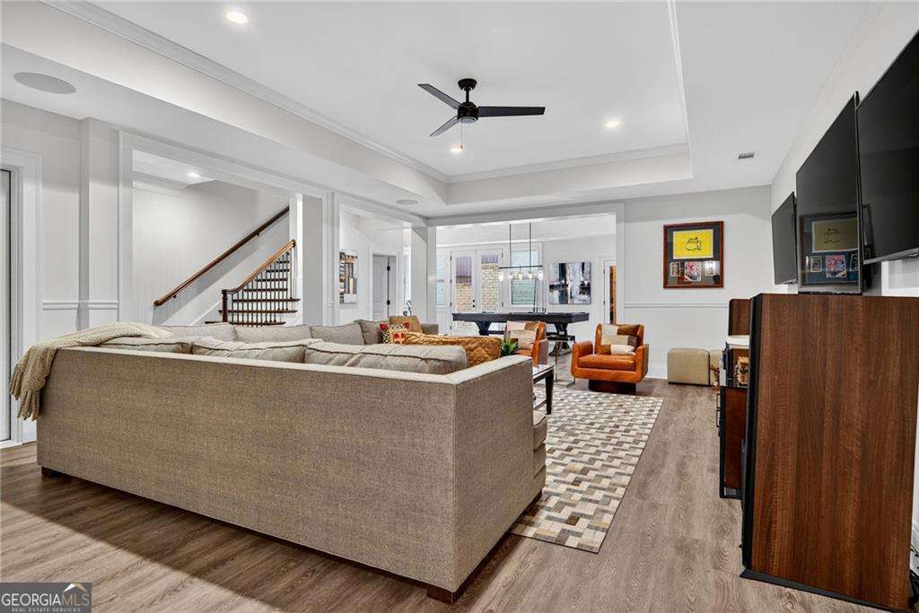 976 Ferncliff Road NE