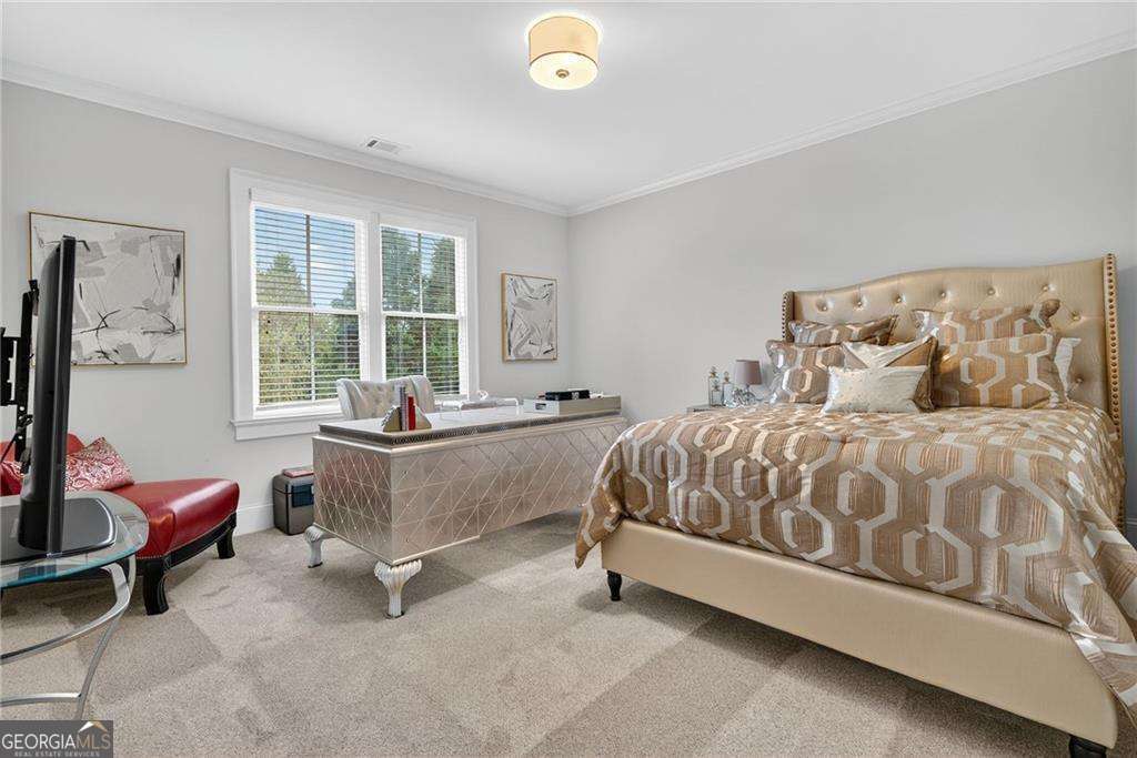 976 Ferncliff Road NE