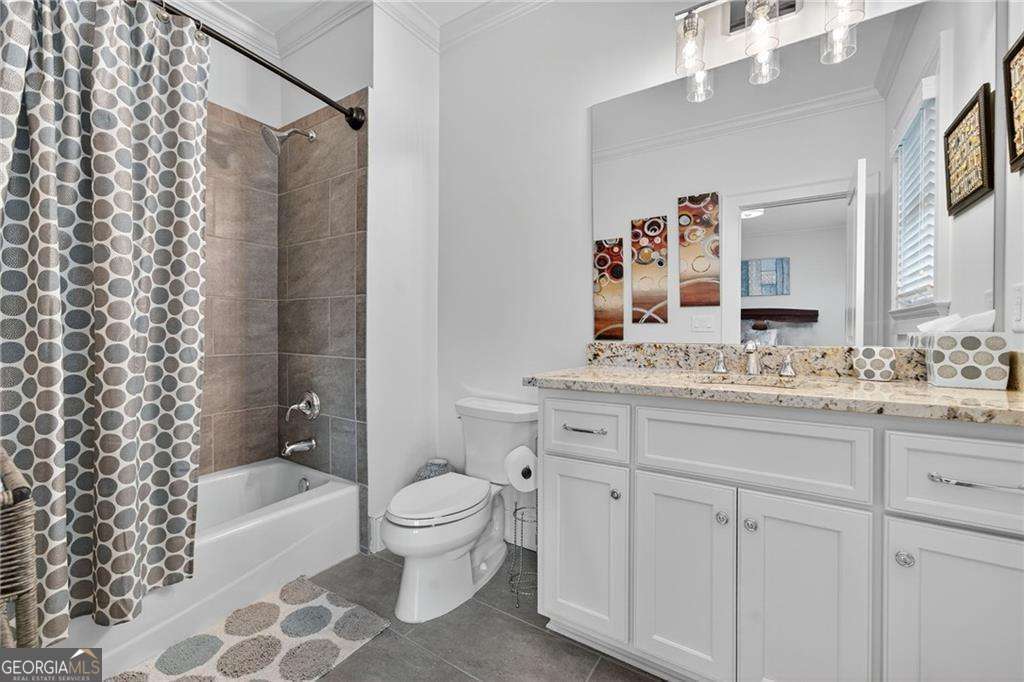 976 Ferncliff Road NE