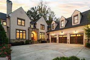 976 Ferncliff Road NE