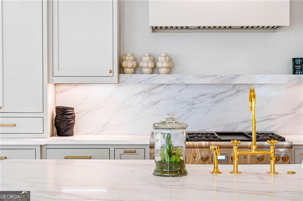 3010 Jefferson Street