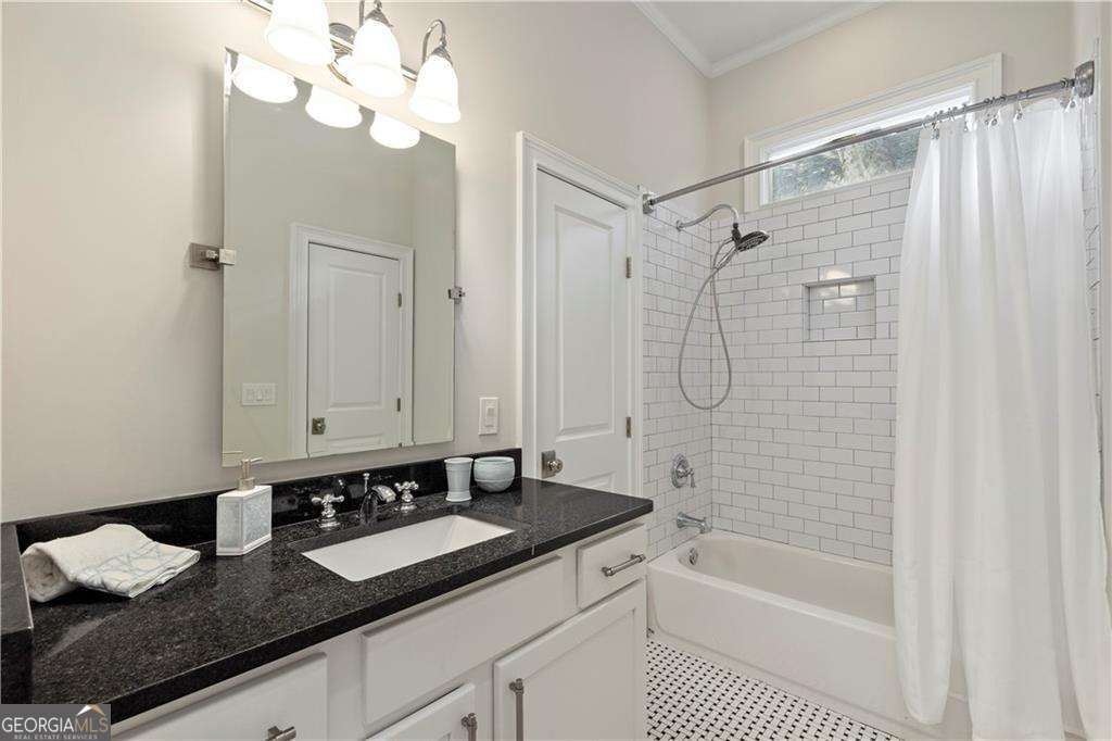 826 Kirkwood Avenue SE