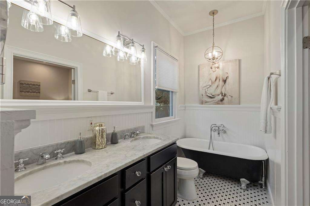 826 Kirkwood Avenue SE