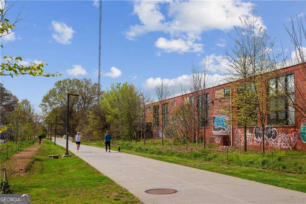 826 Kirkwood Avenue SE