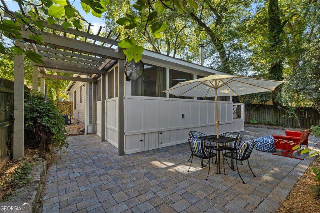 826 Kirkwood Avenue SE