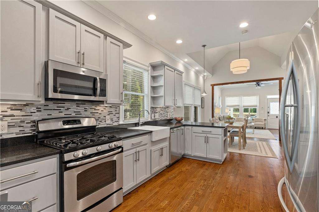 826 Kirkwood Avenue SE