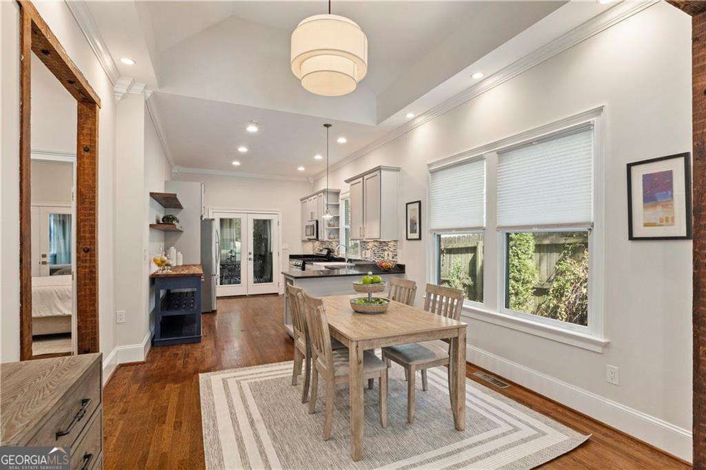 826 Kirkwood Avenue SE