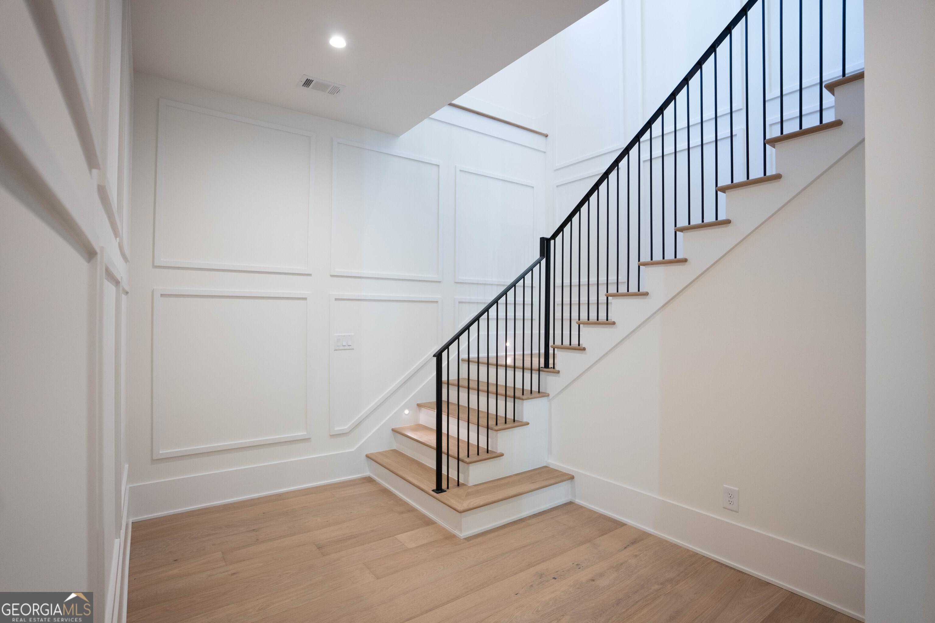 1091 High Bluff Lane