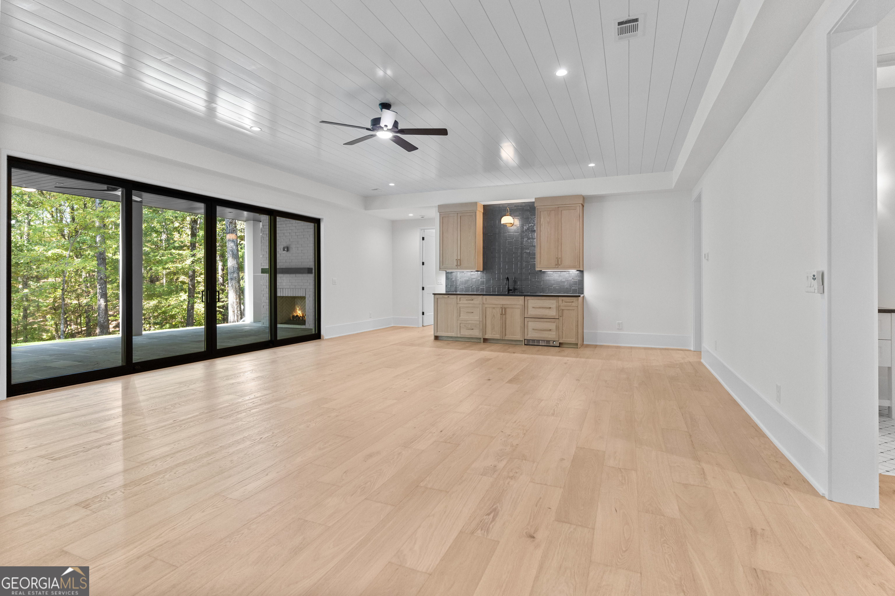 1091 High Bluff Lane