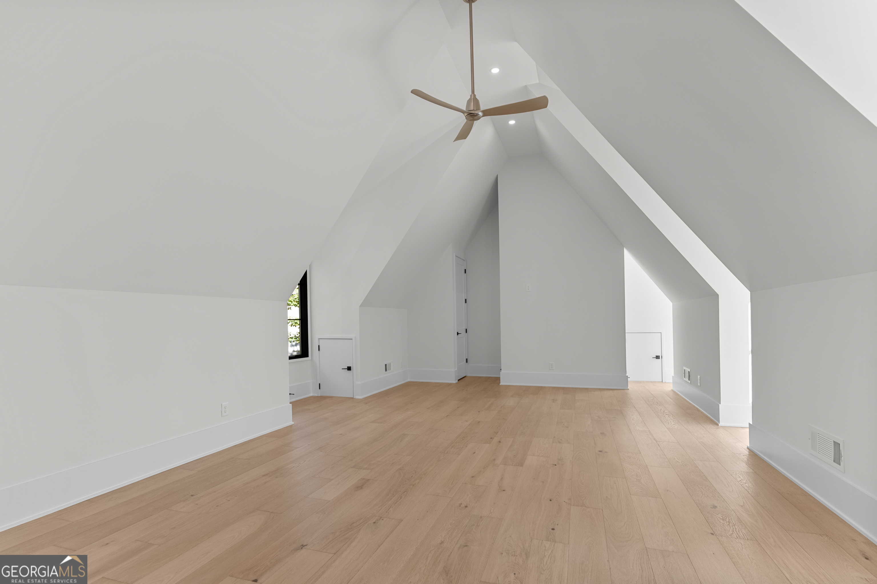 1091 High Bluff Lane