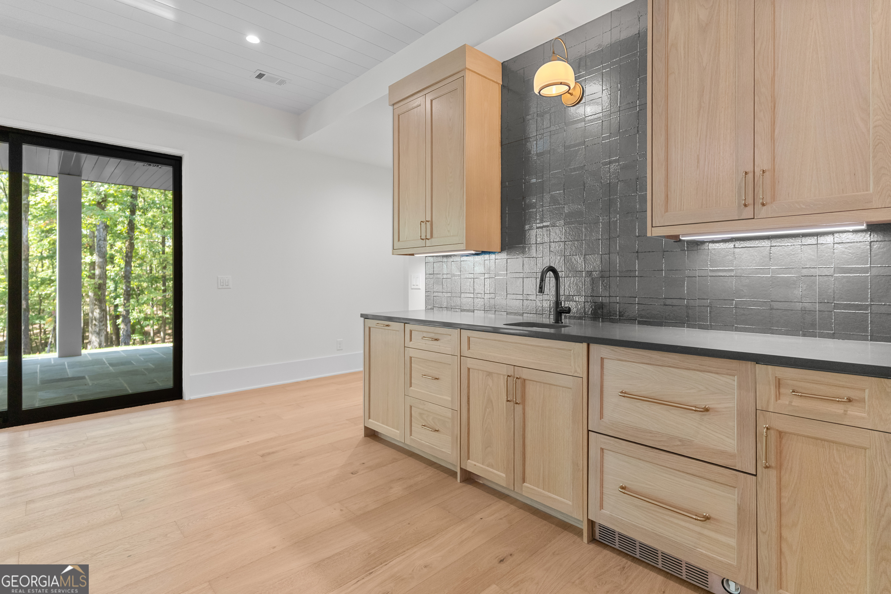 1091 High Bluff Lane