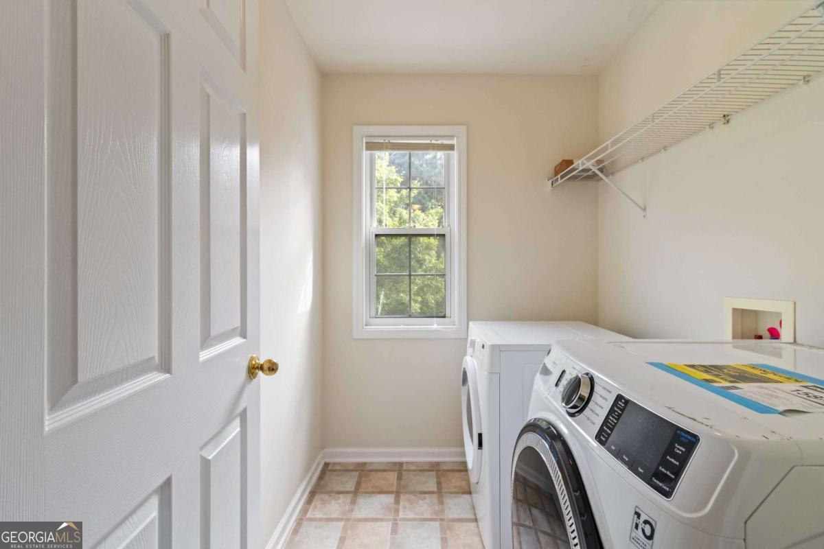 6281 Vinings Vintage Drive