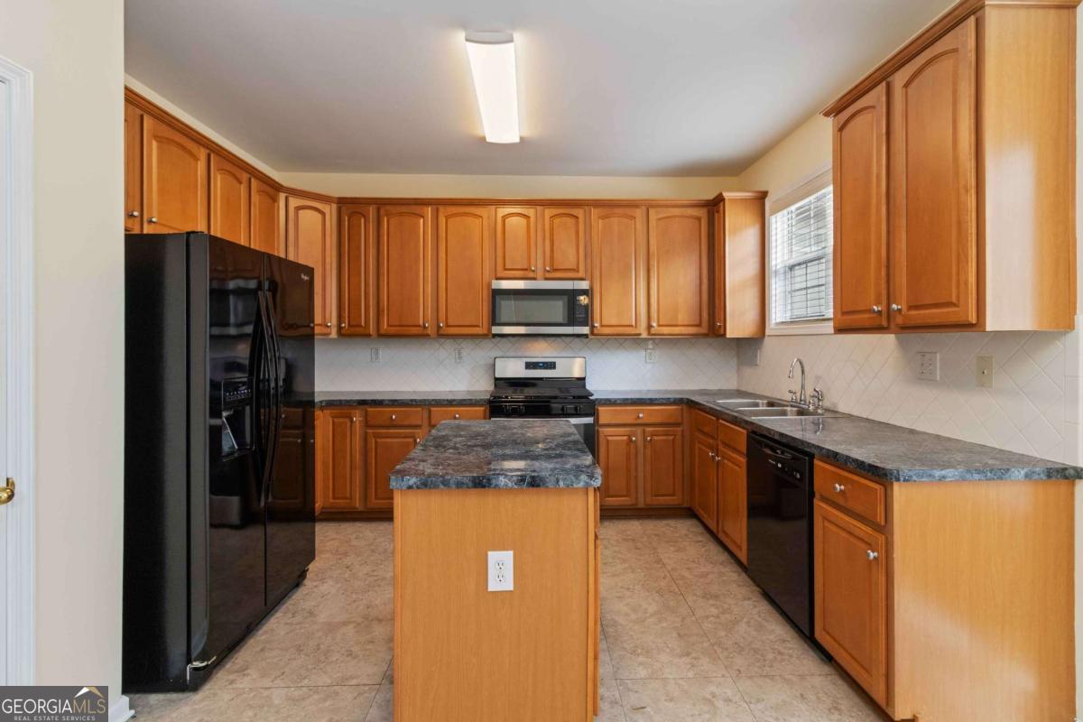 6281 Vinings Vintage Drive