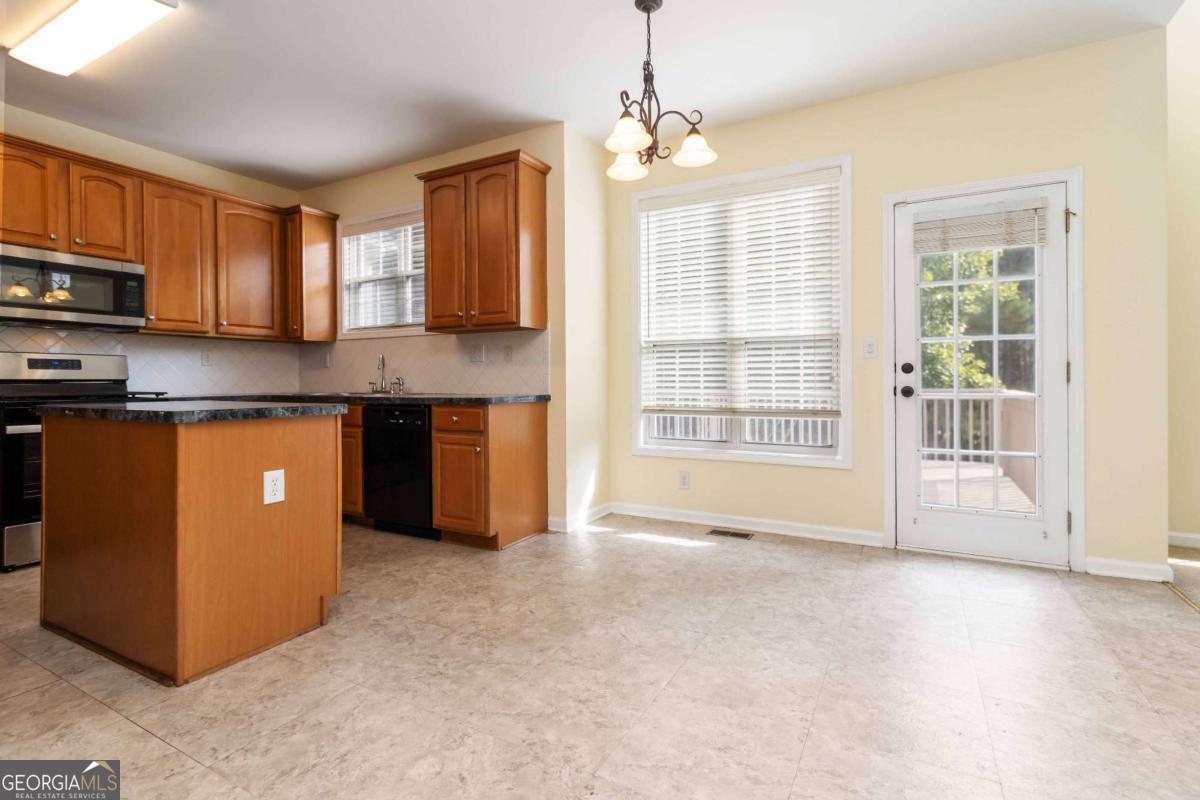 6281 Vinings Vintage Drive