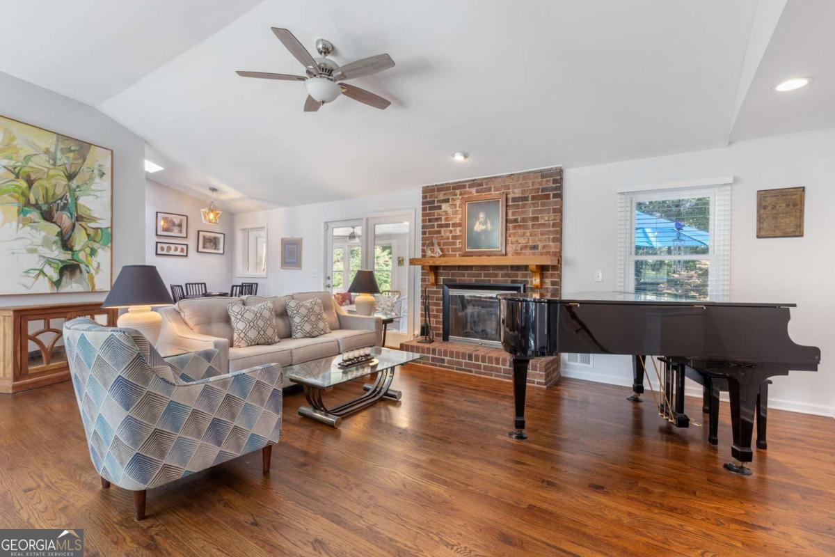 3265 Beechwood Drive SE