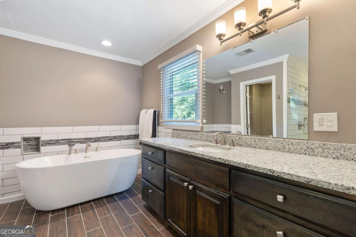 3265 Beechwood Drive SE