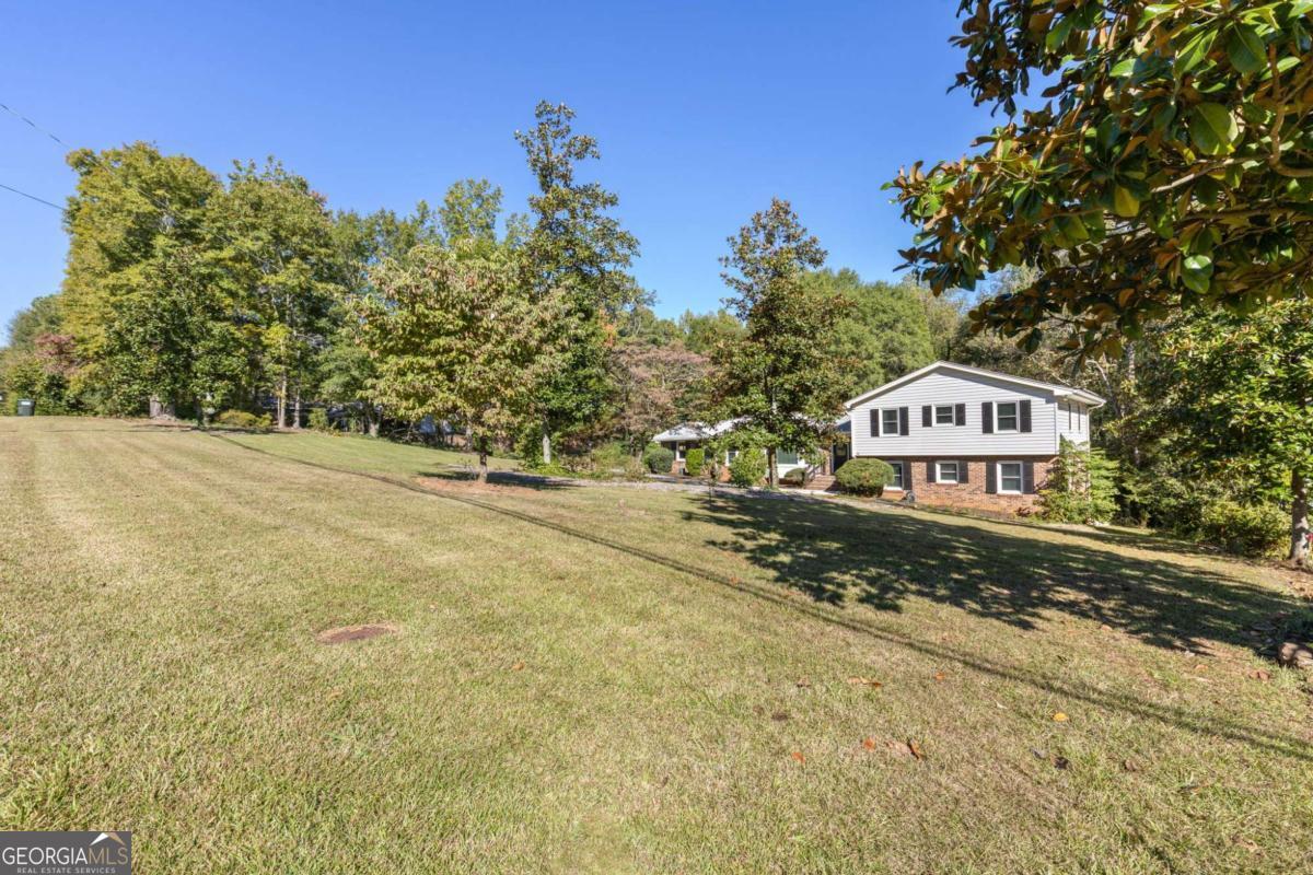 3265 Beechwood Drive SE