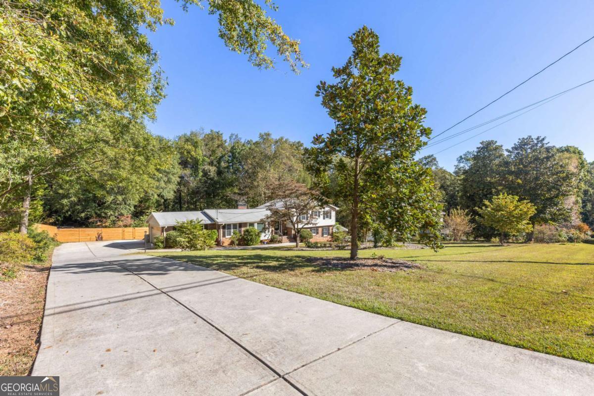 3265 Beechwood Drive SE