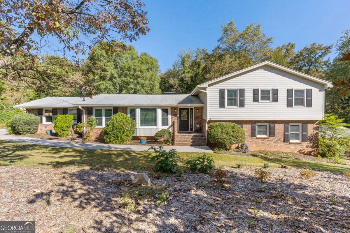 3265 Beechwood Drive SE