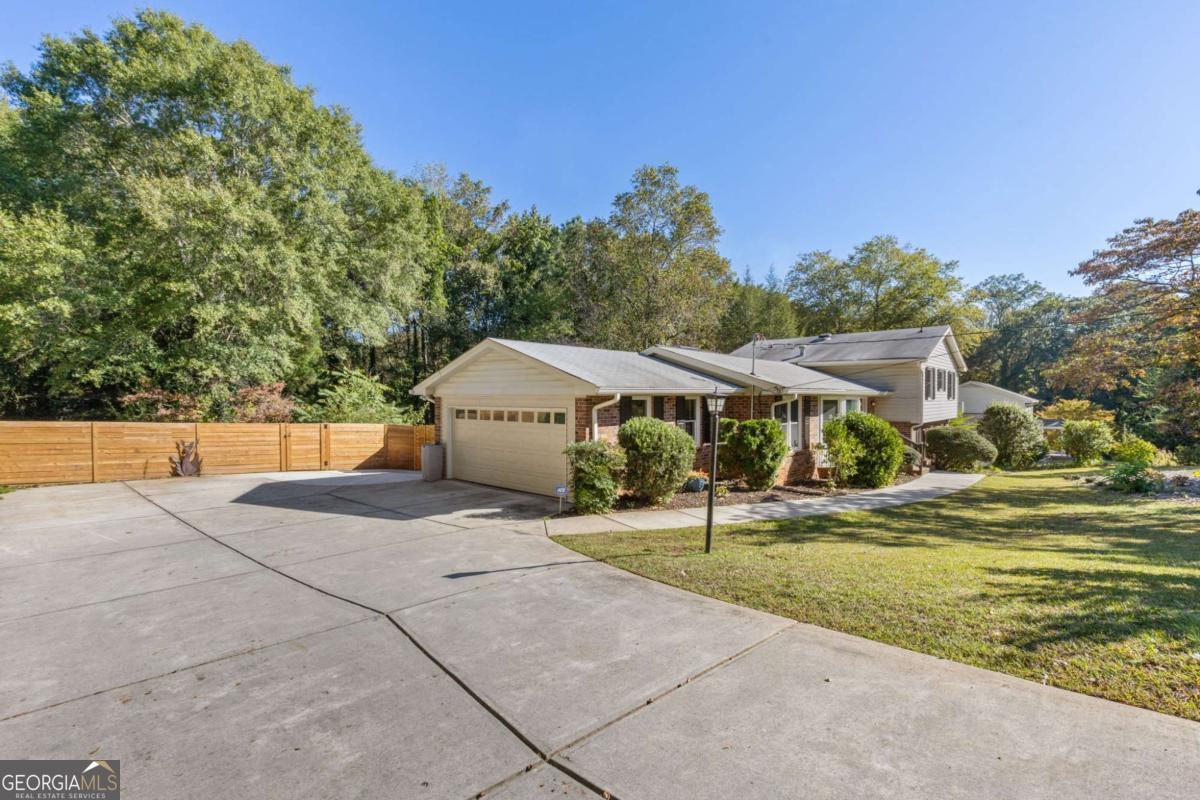 3265 Beechwood Drive SE