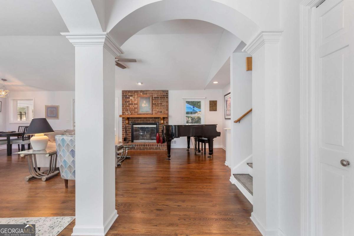 3265 Beechwood Drive SE