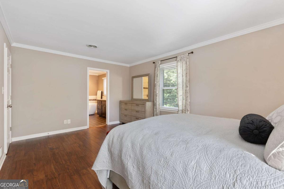 3265 Beechwood Drive SE