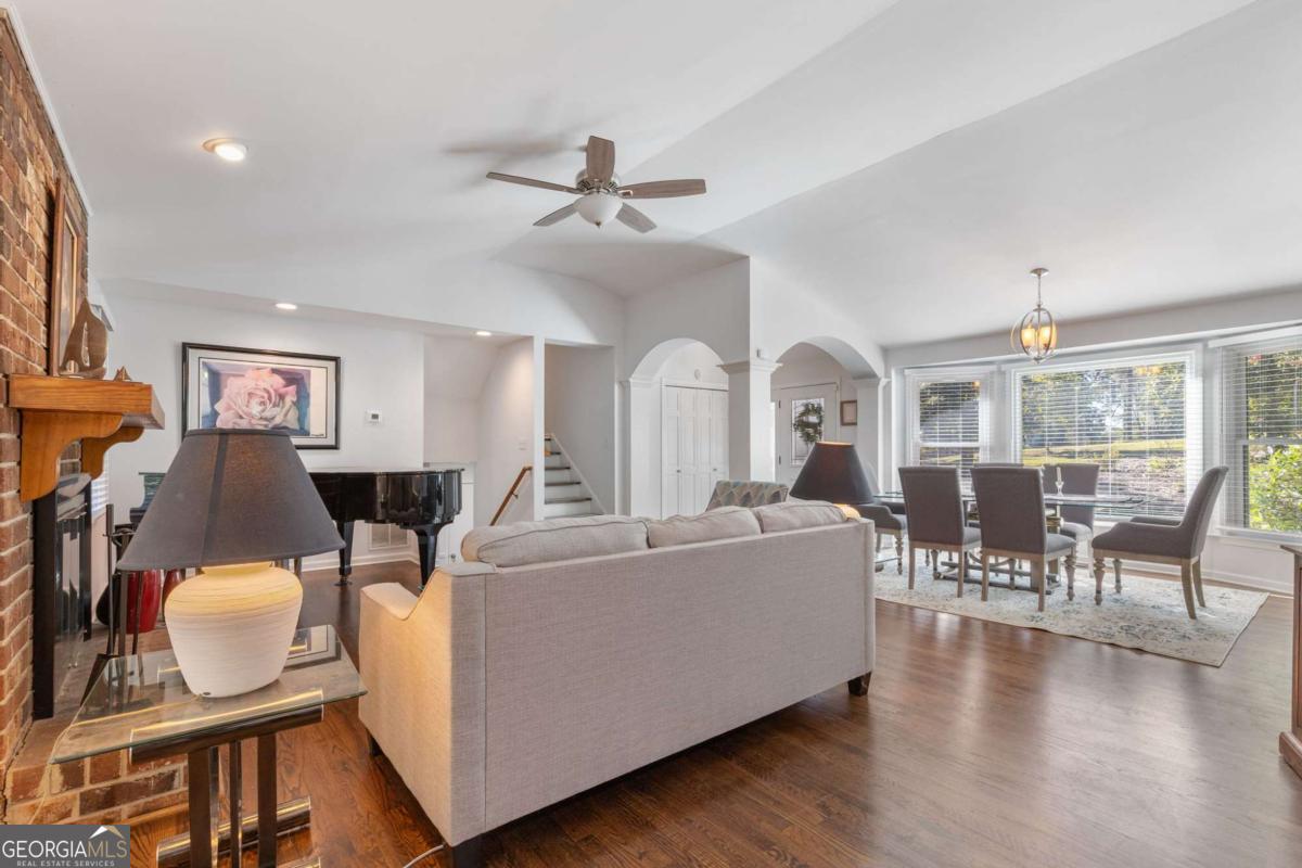 3265 Beechwood Drive SE