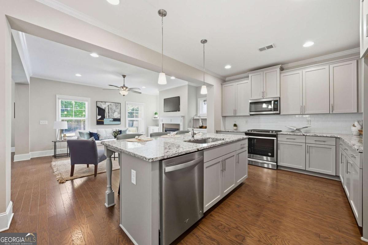 1799 Willow Way NW, Atlanta