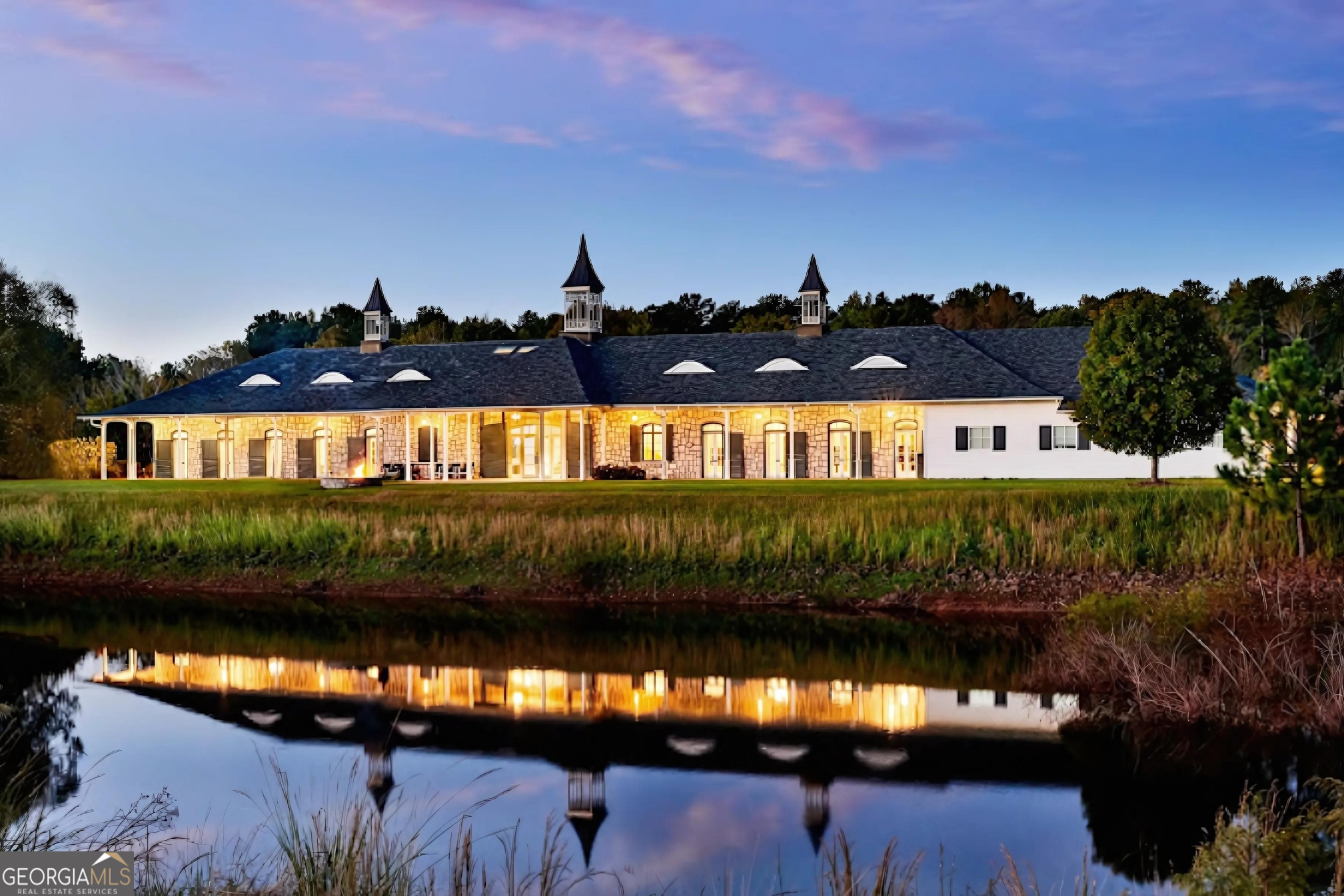 6051 Stallion Ridge, Douglasville