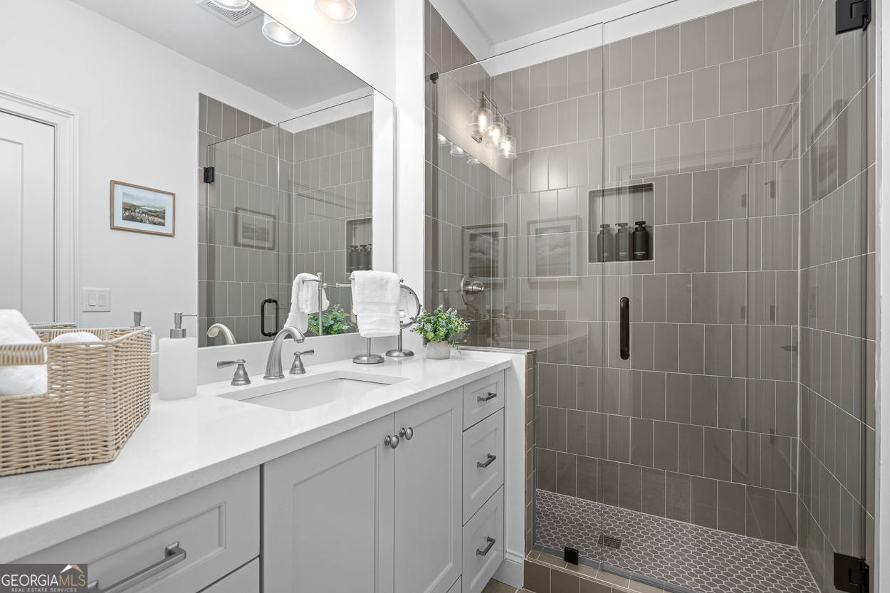 6051 Stallion Ridge, Douglasville