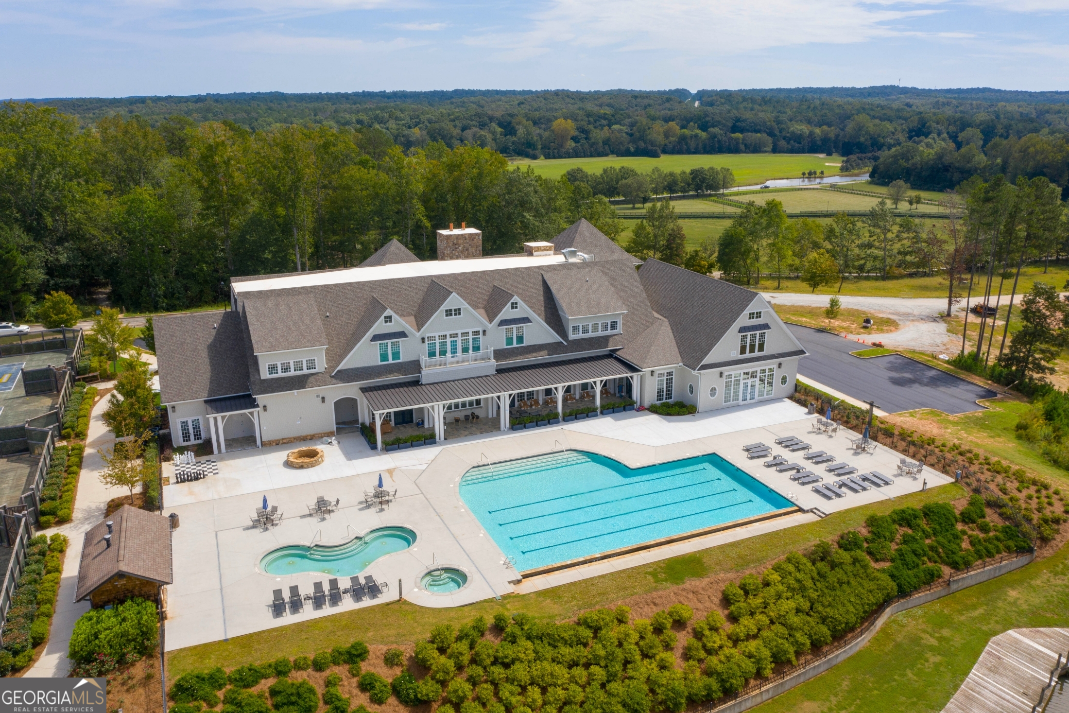 6051 Stallion Ridge, Douglasville