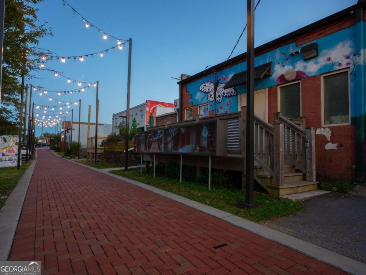 371 Kings Landing, Hapeville