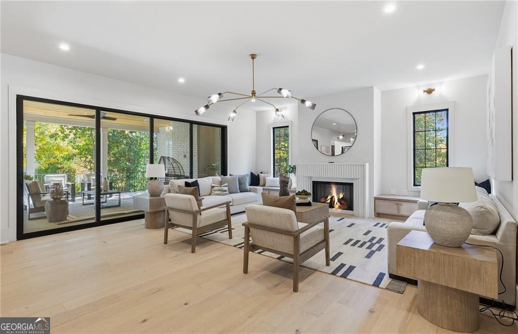 5845 Greenbrier Road, Atlanta