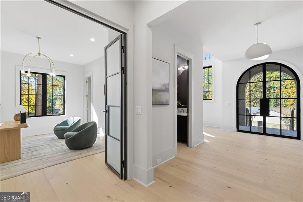 5845 Greenbrier Road, Atlanta