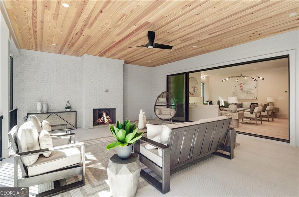 5845 Greenbrier Road, Atlanta