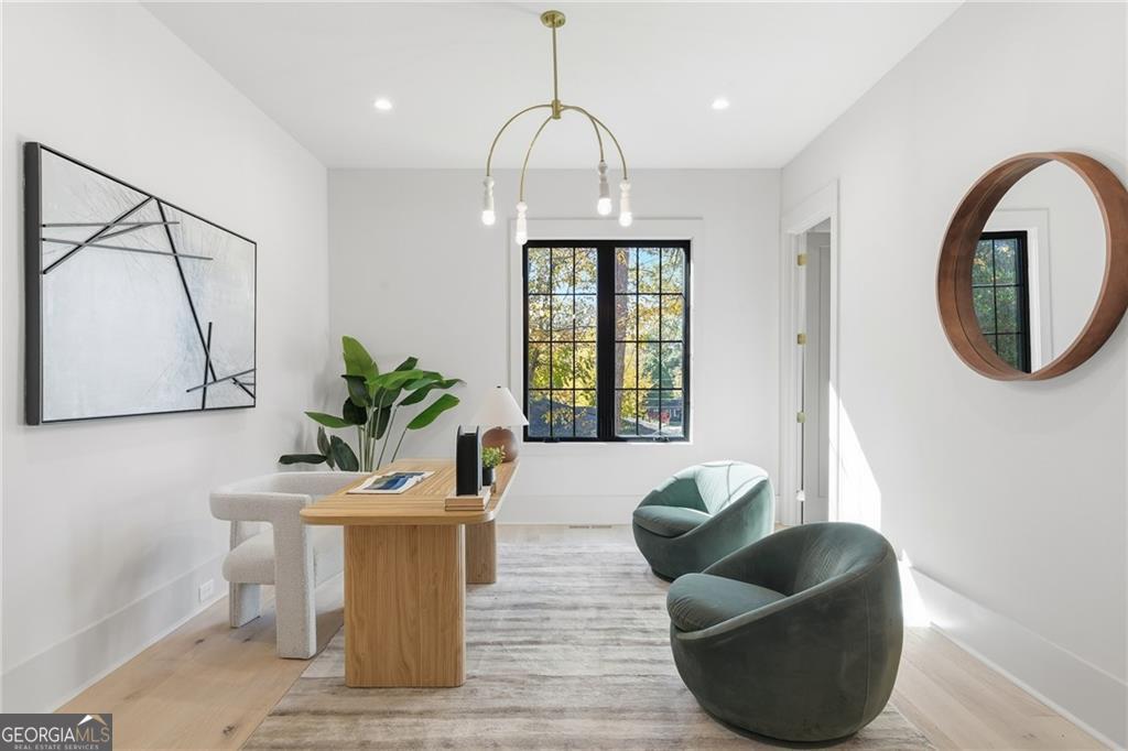 5845 Greenbrier Road, Atlanta